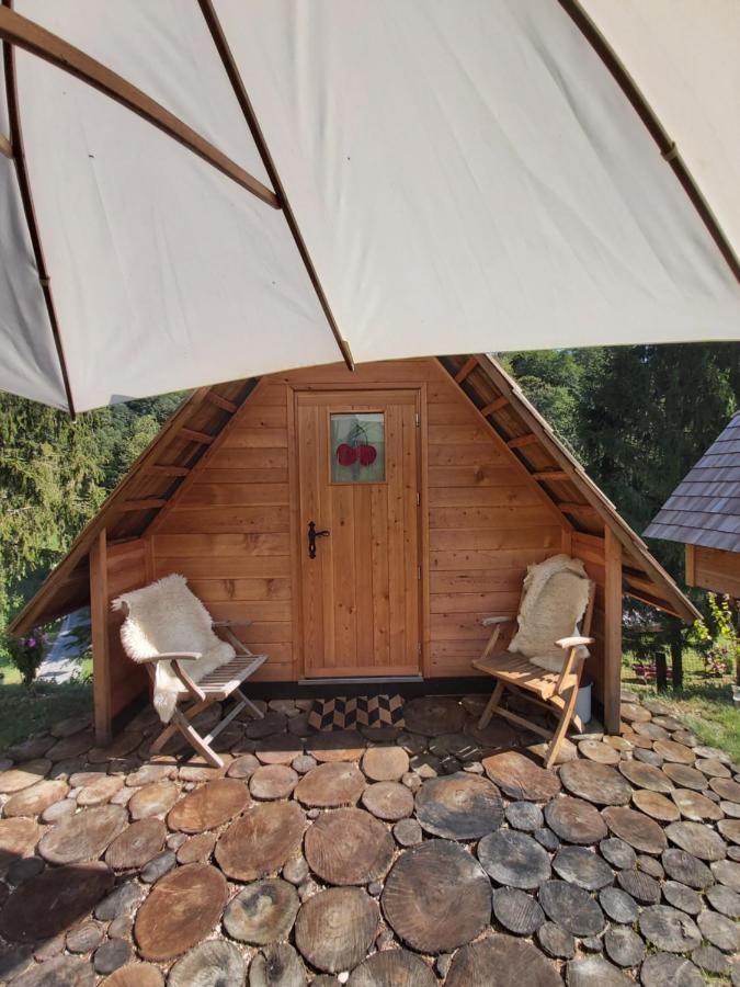 Glamping Naselje Zeleni Turizem 호텔 마콜레 외부 사진